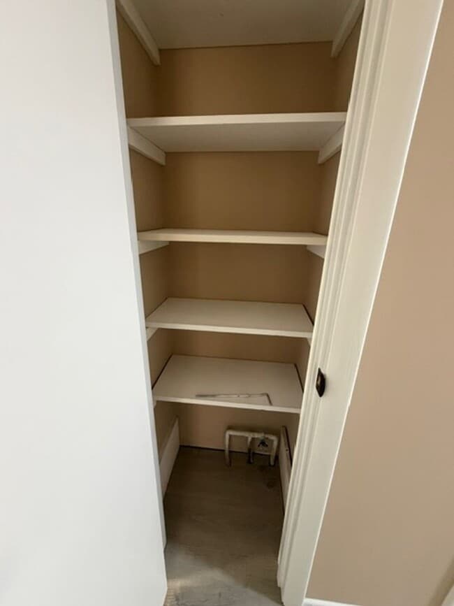 Building Photo - Burlington