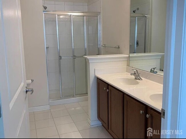 Building Photo - 542 E Celebration Way