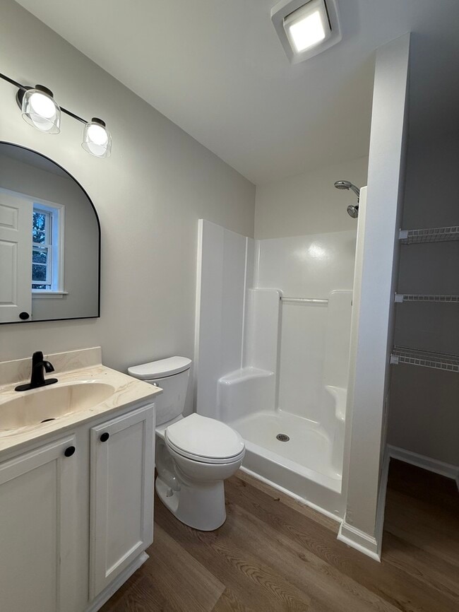 Building Photo - 328 Myrtle Ave