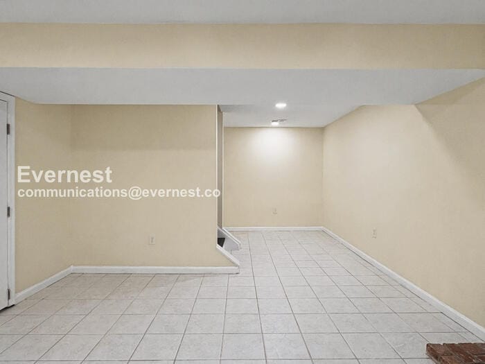 Building Photo - 9005 Heatherfield Ct