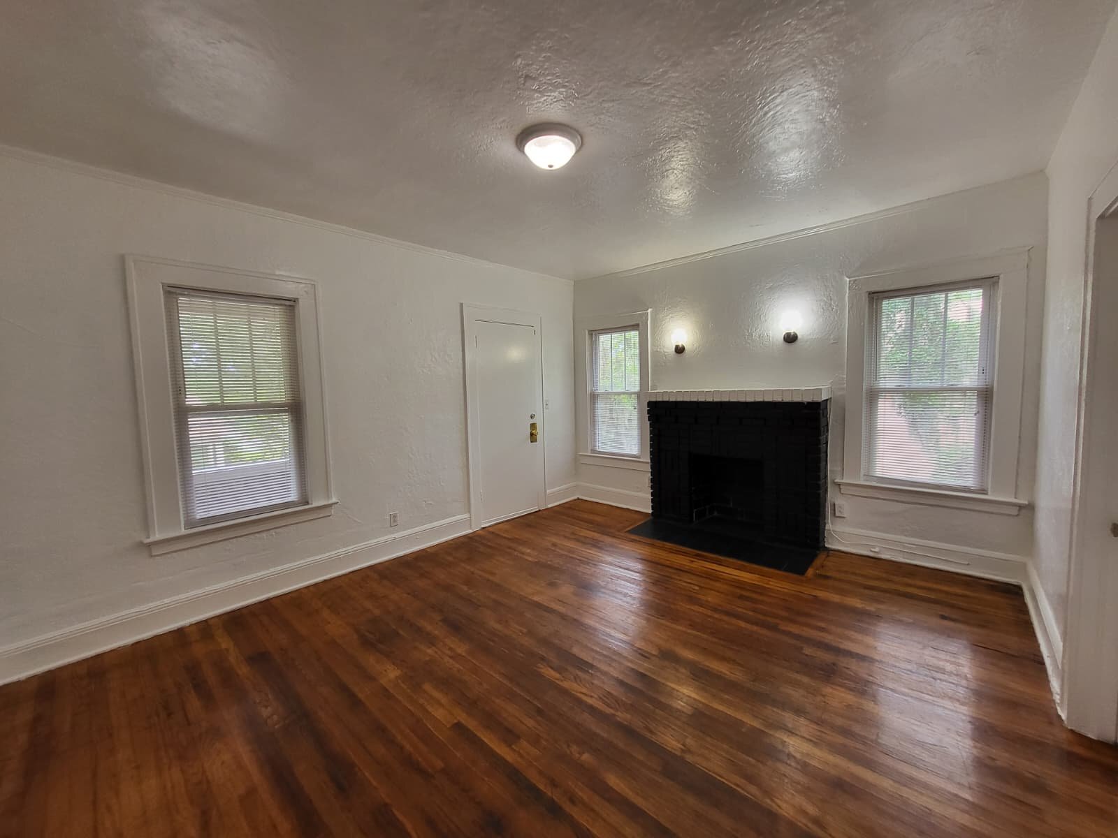 Building Photo - 4548 Notter Ave
