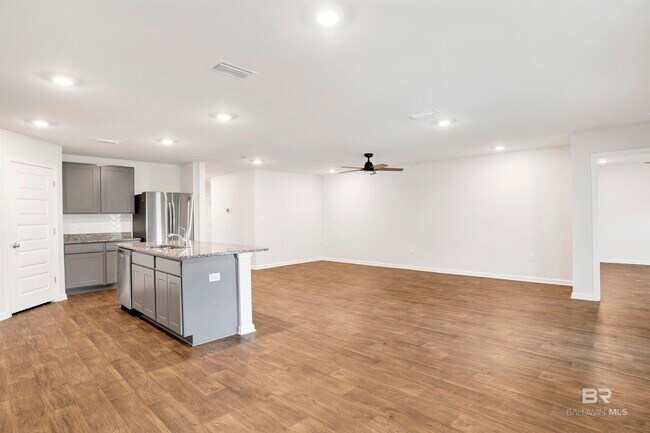 Building Photo - 24011 Citation Lp