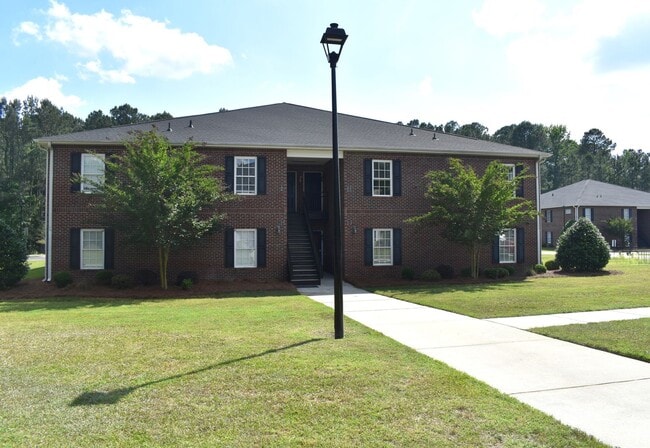 Building Photo - Three bedroom - Three bathroom apartments at University Park in Lillington, NC!