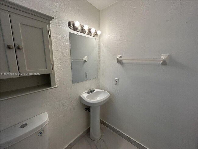 Building Photo - 1644 Jackson St