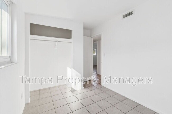 Building Photo - 5801 Emerson Ave S