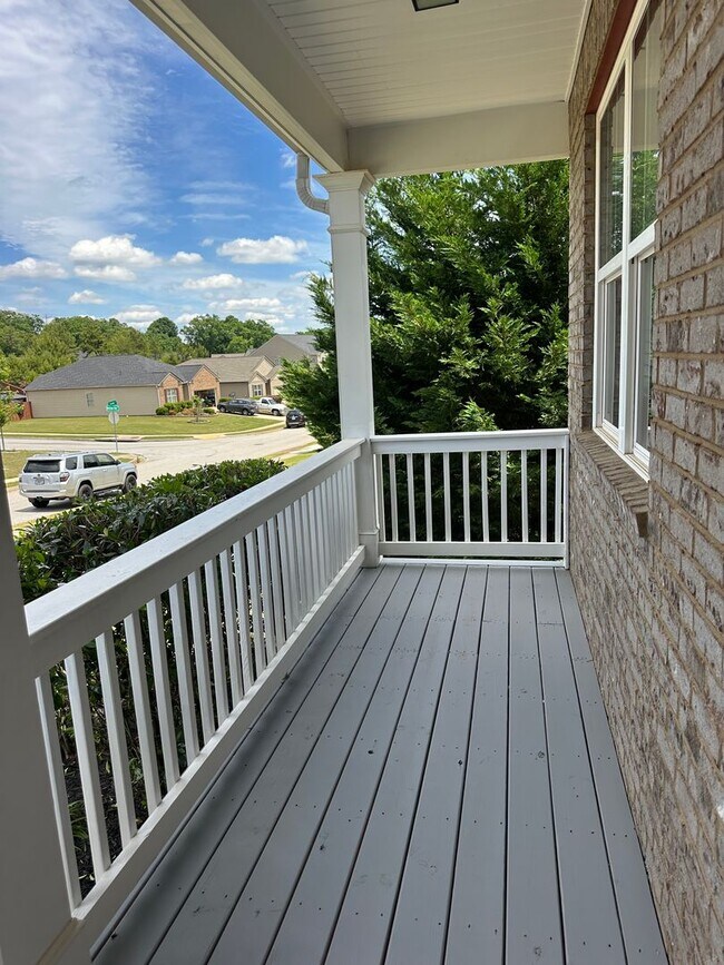 Building Photo - 4 Bedroom home in Gainesville!