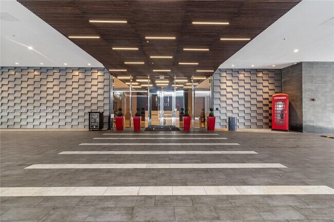 Building Photo - 1080 Brickell Ave