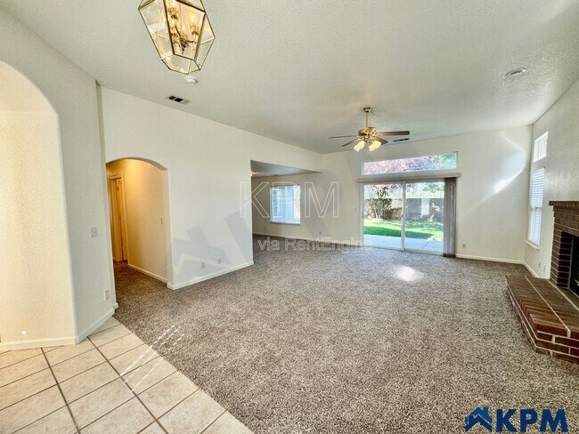 Building Photo - 18515 Monte Vista Dr