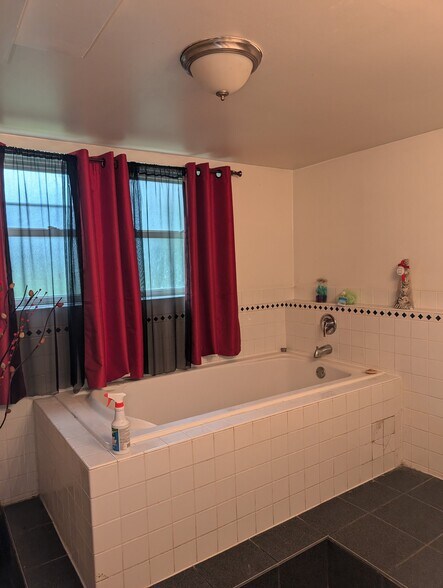 Building Photo - 2511 Pomo Ct