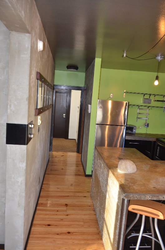 Building Photo - 901 Hepburn St