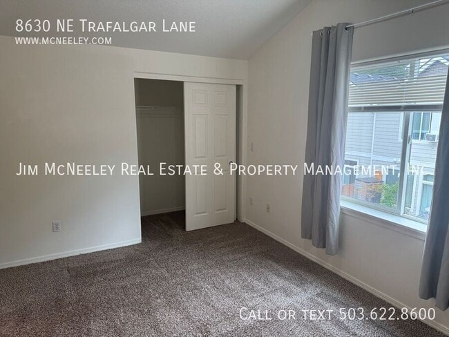 Building Photo - 8630 NE Trafalgar Ln