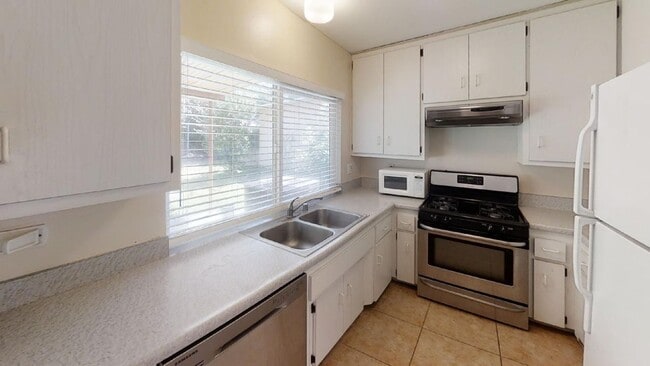 Building Photo - Coming soon 4/2 Two-Story Canyon Crest Cha...