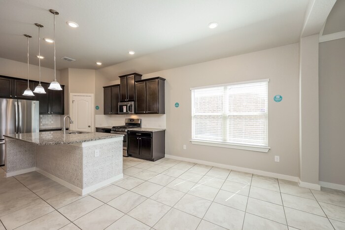 Building Photo - 13312 Canyon Mdw