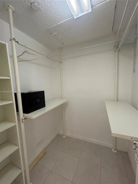 Building Photo - 901 SW 141st Ave