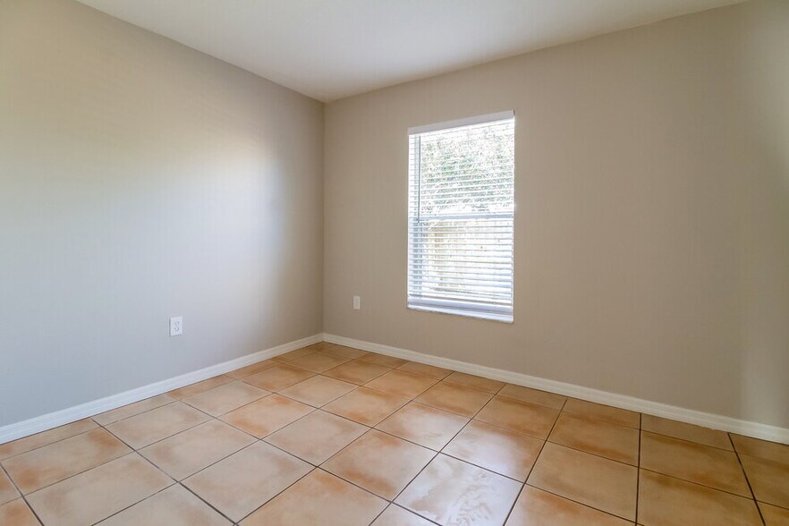 Building Photo - 312 Riunite Cir