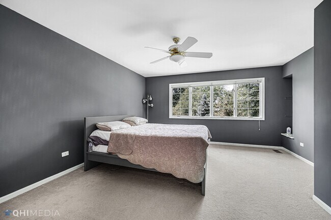 Building Photo - 8960 Enclave Dr
