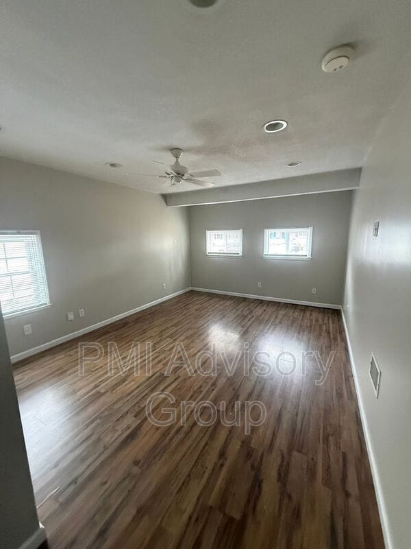 Building Photo - 2009 SW McAlister Ave