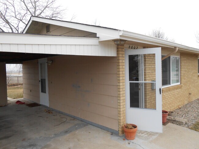 Building Photo - 5002-5004 South Iowa Avenue