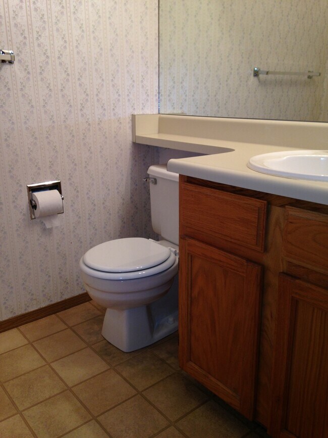 Building Photo - 4205 Hunting Meadows Cir