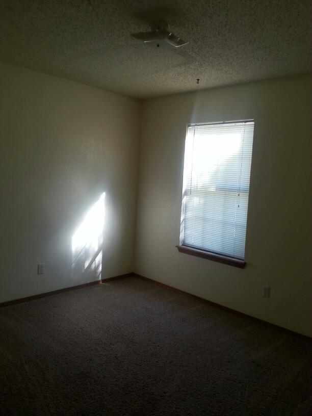 Building Photo - Duplex