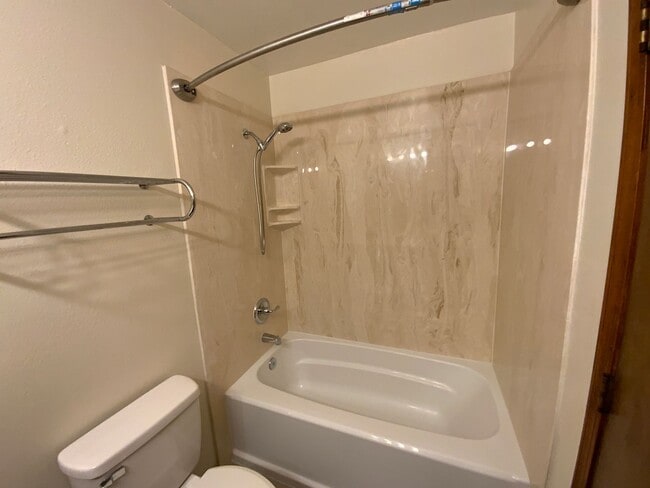 Building Photo - 4 Bedroom Single Story Home Near Juan Tabo Blvd SE & Central Ave SE by Four Hills!