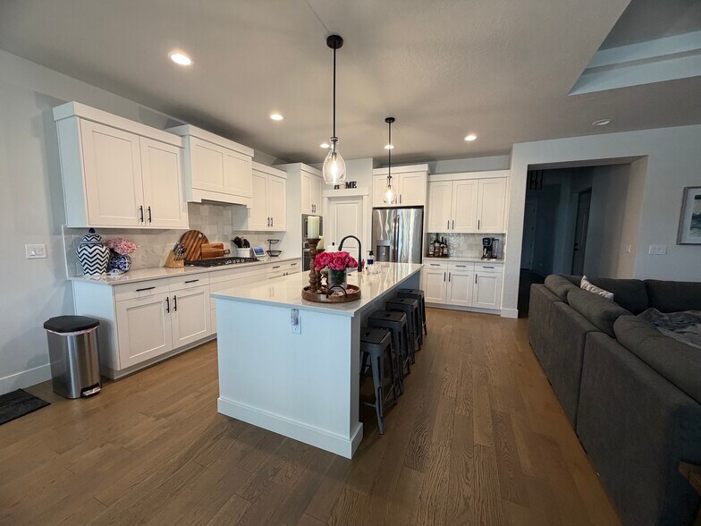 Building Photo - 11687 W Triloba Dr