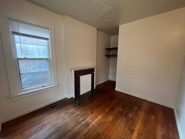 Building Photo - 60 E Lane Ave