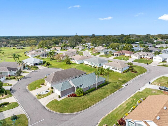 Building Photo - Exquisite Huntington Hills Golf and Countr...