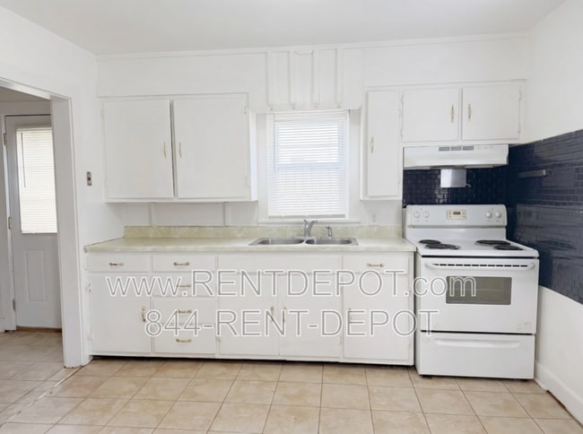 Building Photo - 1407 Marshall Ave