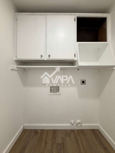 Building Photo - 747 Cypressfield Dr