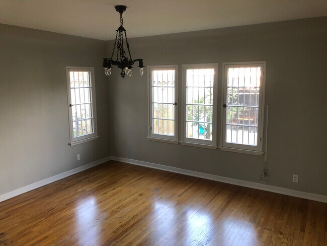 Building Photo - 1069 S Crescent Heights Blvd