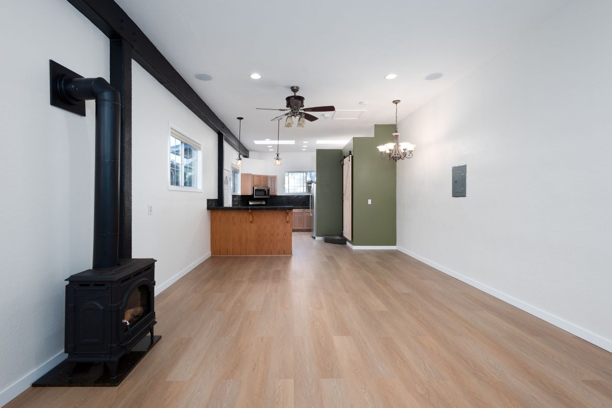 Building Photo - 988 Camino Caballo-