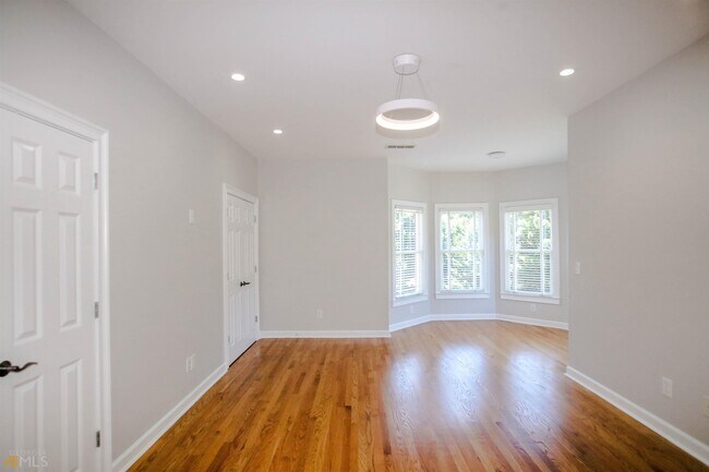 Building Photo - 1660 Briergate Dr