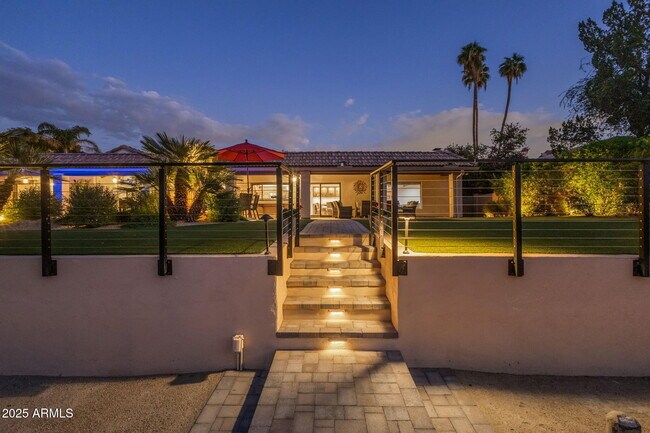 Building Photo - 7620 E Vía Del Placito