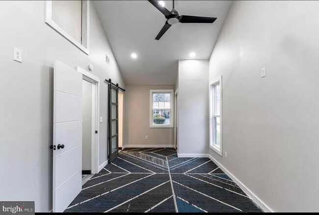 Building Photo - 259 Pinecrest Dr