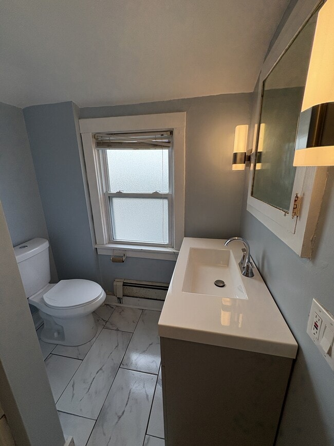 Building Photo - 2032 Wightman St