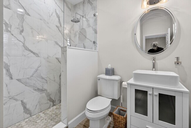 Building Photo - 3069 Mainsail Cir