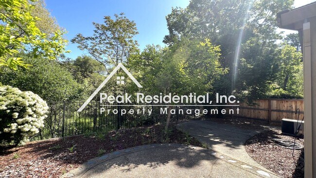 Building Photo - Wonderful Rocklin 4bd/2ba Home - Gated Com...
