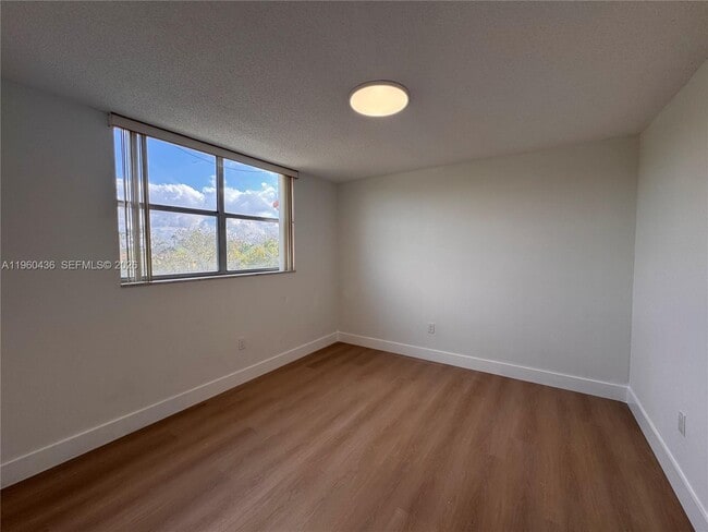 Building Photo - 1820 SW 81st Ave