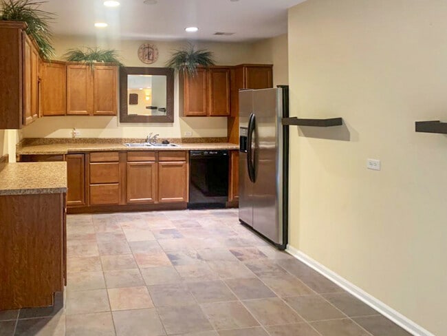 Building Photo - 942 Blue Ridge Dr