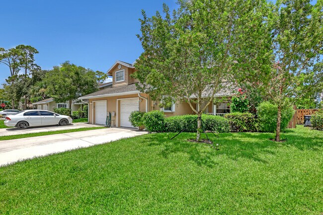 Building Photo - 935 Honeytree Ln