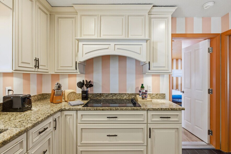 Building Photo - 1132 Gershwin Dr