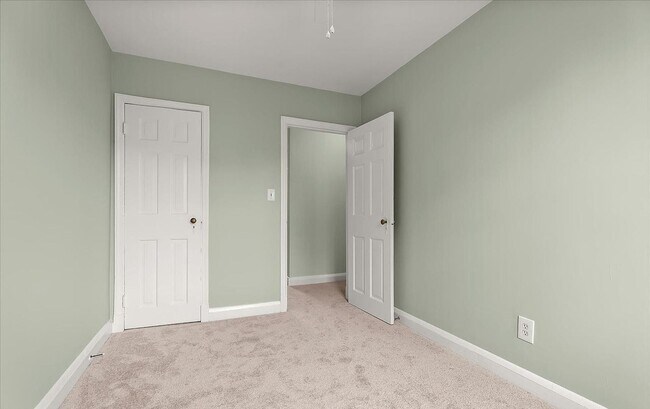 Building Photo - Updated 3BR Catonsville Townhome | Rear Parking + Deck