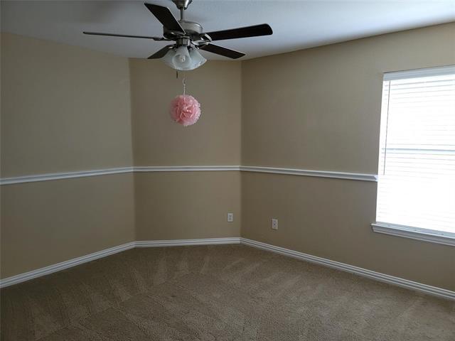 Building Photo - 1404 Hummingbird Ct