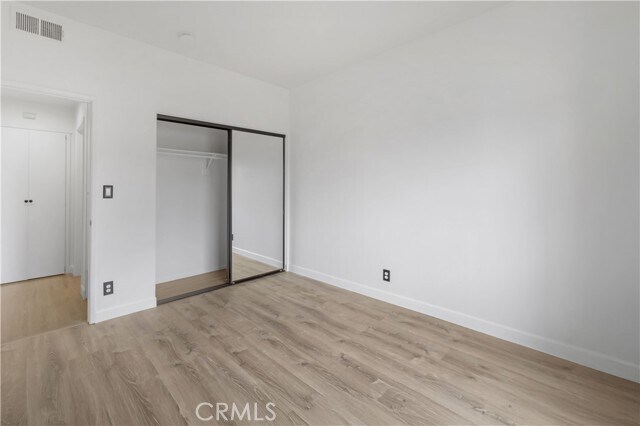 Building Photo - 221 S Oak Knoll Ave
