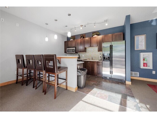 Building Photo - 1155 Ford Rd