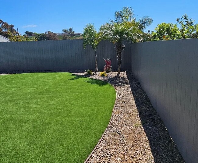 Building Photo - 2127 Hanford Dr