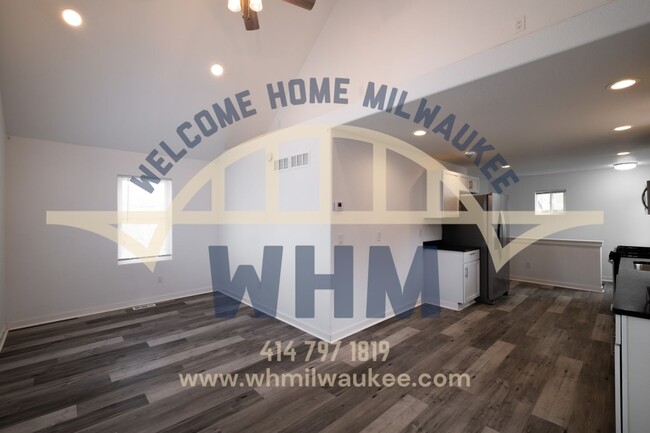 Building Photo - 4616 N River Park Blvd