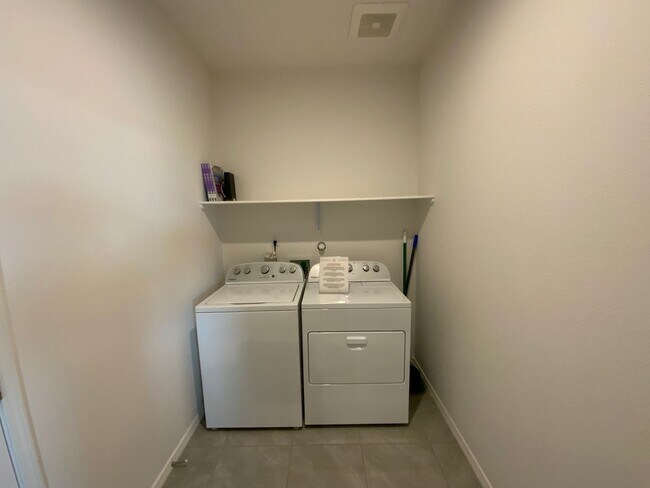 Building Photo - 4 Bedroom Newly Built Home Available Near ...