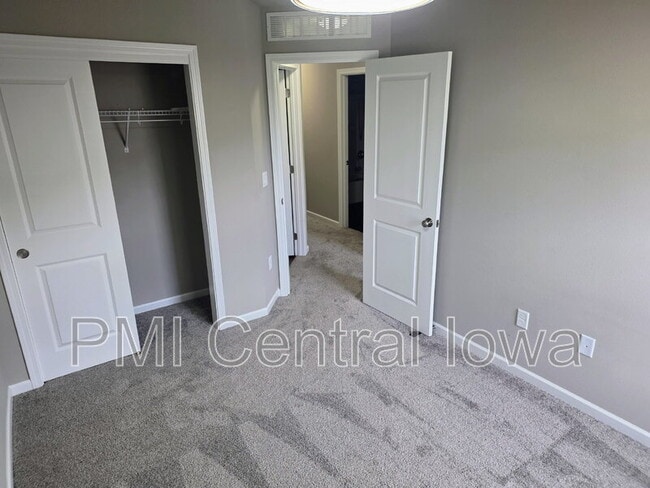 Building Photo - 2316 Hazeltine Pl